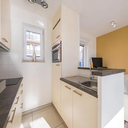 Modern Coastal Penthouse Stay, Cleaning Included Appartement *